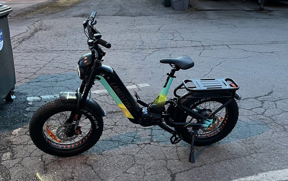 Lankeleisi RX800 Plus pyöräkärryn kanssa