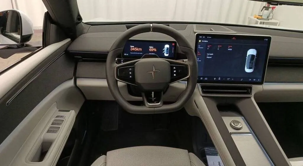 Miksi modernit autot alkavat tuntua pelikeskuksilta